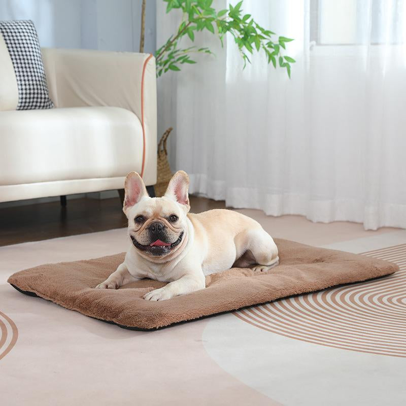 Self-Warming Thermal Pet Mat: No-Electricity Heat for Indoor & Outdoor Comfort